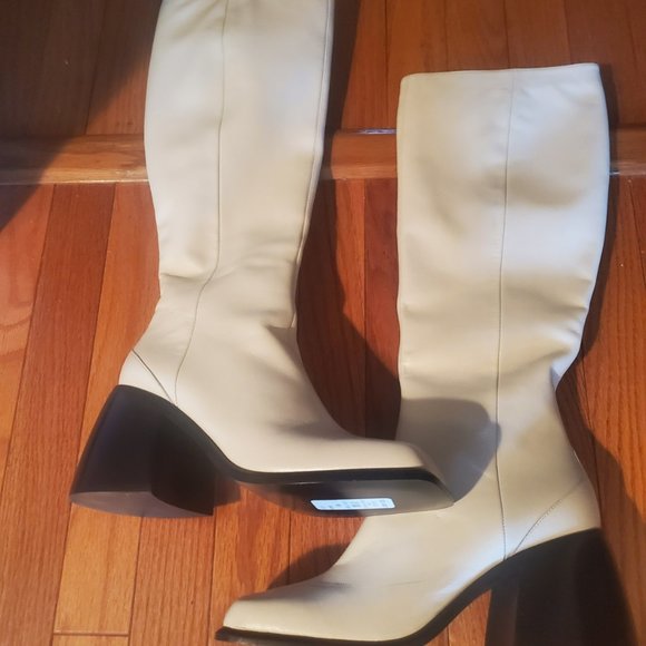 Boots   "Moon" Color     9B - Picture 3 of 3